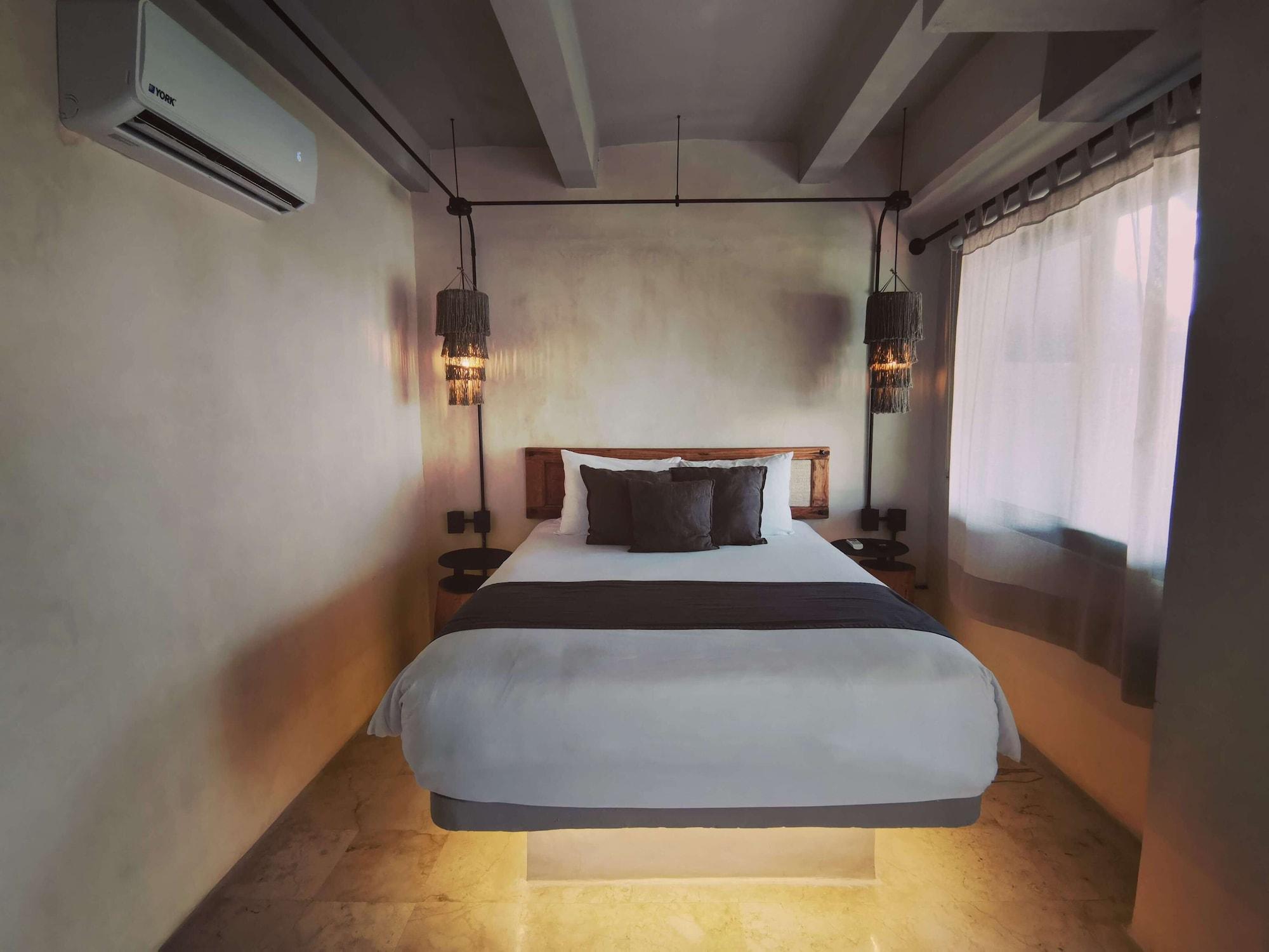Caribbean Paradise Hotel & Spa - 5Th Avenue Плая-дель-Кармен Экстерьер фото
