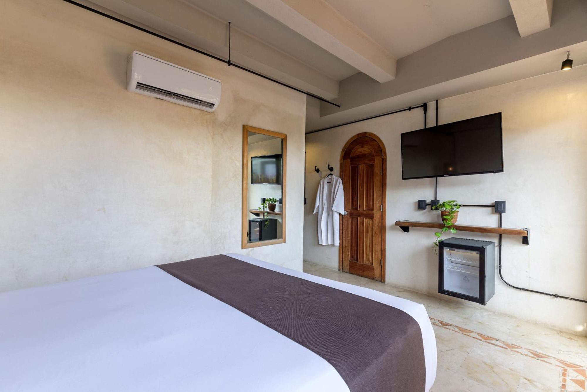 Caribbean Paradise Hotel & Spa - 5Th Avenue Плая-дель-Кармен Экстерьер фото